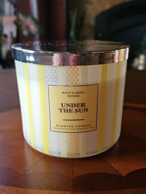 Limited Edition Bath & Body Works Under The Sun 3-Wick Candle, NWT, Discontinued